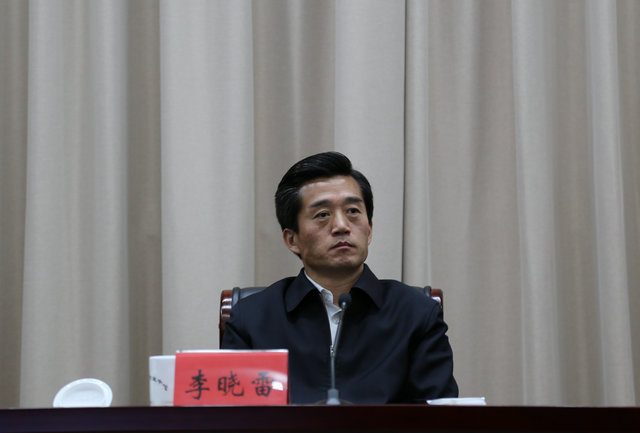 马玉龙主持会议市委教育工委书记,市教育局局长张元贵通报有关情况